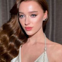 Phoebe Dynevor's Gorgeous Vogue Pre-MET Gala Makeup